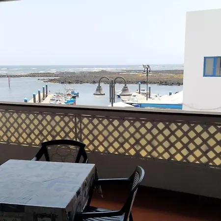 Frente Al Mar Apartamento Órzola