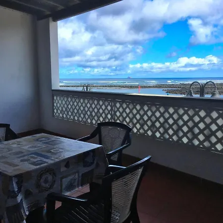Frente Al Mar Apartamento Órzola